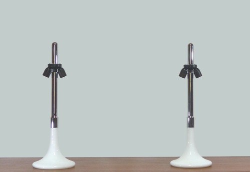 Titre paire pieds - paire, lampes