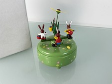 Boîte à musique figurine