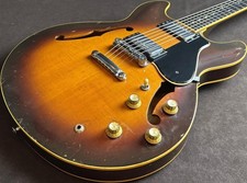 Guitare semi creuse vintage