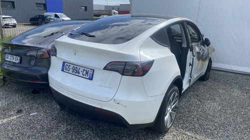 Demi train arriere droit tesla - demi,