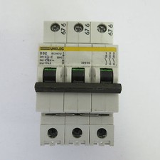 Disjoncteur 3 voies Unelec D32