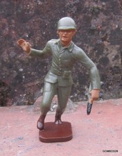 FIGURINE COFALU / SOLDAT FRANCAIS A L' ASSAUT  NO STARLUX ACEDO GUILBERT