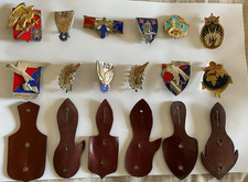 Lot de 12 Insignes Pucelles Militaires-Drago-Courtois-Militaria-Armée Française