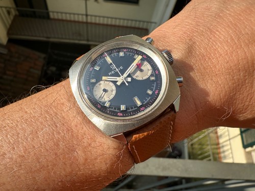 Revue 12012 chronographe - revue,