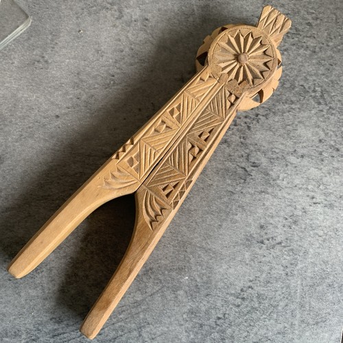 Ancien casse noix bois - ,
