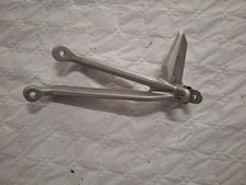 PLATINE ARRIERE GAUCHE TRIUMPH