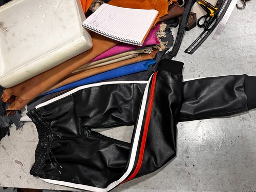 Pantalon jogging cuir - en,