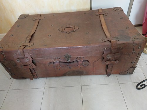 Ancienne grande malle cuir - malle, en