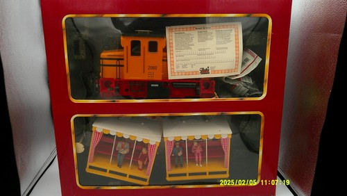 Lgb train and passengers - lgb,