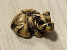 Ancien bois de cerf japonais Netsuke sculpté boeuf Edo (1603-1868) du Japon