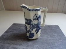 Cruche ancienne, anse