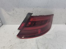 Feu arriere principal droit