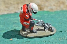 DELPRADO  Collection  →