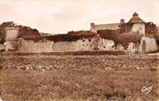 29 GUILVINEC CASTLE OF KERGOZ