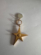 CHANEL BRELOQUE CHARM CAMELIA ETOILE NOEL 2025