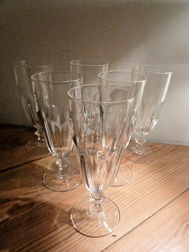 Flutes champagne en - a,