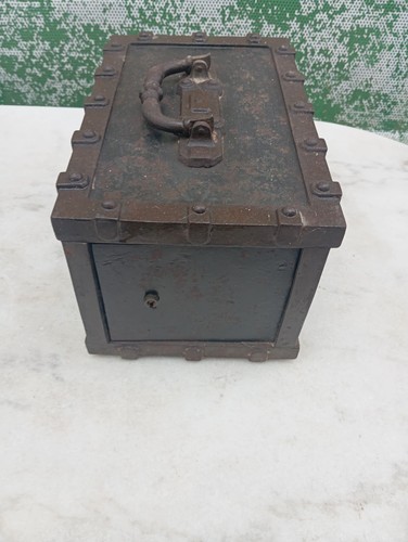 Ancien coffre fort voyage - de,