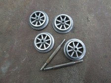 BLZ 2 Axles Zamac Free Spoke Shoulder Axles for Range Cars