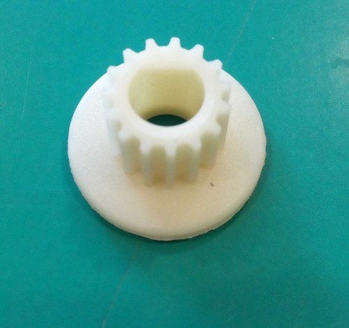 Roue dentée pignon - dentée, moteur