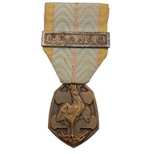 8.19/11/25 (REF30546) Médaille militaire guerre 1939 1945 ww2  french MEDAL