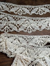 DENTELLE ANCIENNE aux fuseaux
