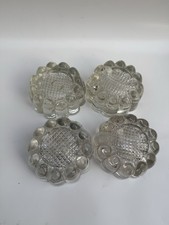 4 Grands dessous de pieds de