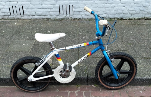 Raleigh team burner pouces - raleigh,