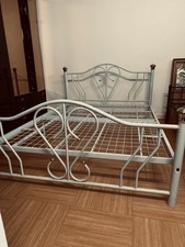 Lit double en métal blanc –