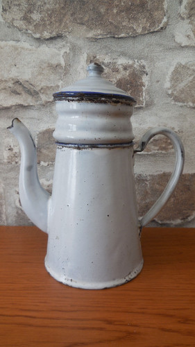 Petite cafetiere emaillee - petite,