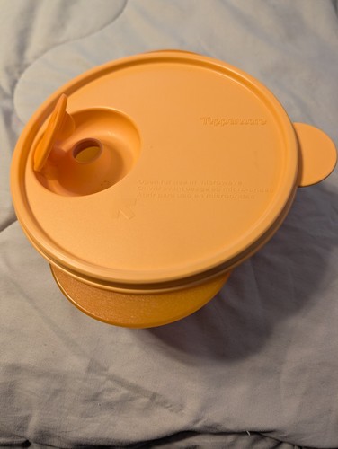 Tupperware crystal wave bowl - crystal,
