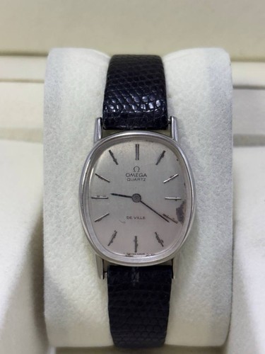 Montre habillée ovale - , vintage