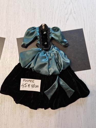 Robe pour poupee - pour, porcelaine