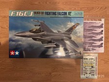 Tamiya 60315 - 1/32 - F-16CJ Fighter Falcon + 2 planches de décals neuves