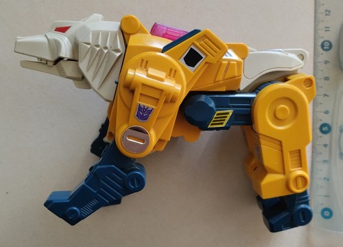 Figurine transformers weird - transformers,
