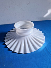 RARE ABAT JOUR DE LUSTRE  DE SUSPENSION LAMPE A PETROLE OPALESCENT PLISSÉ