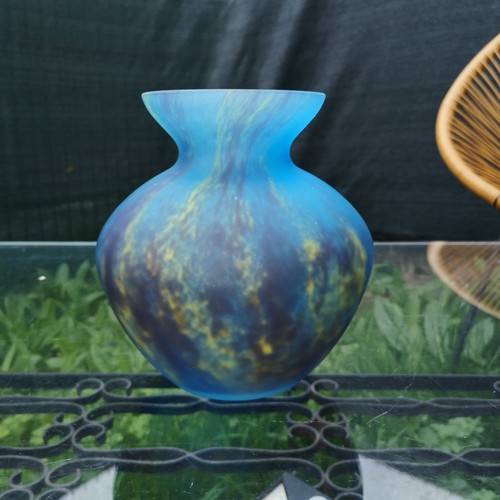 Magnifique vase marmoréen - magnifique,