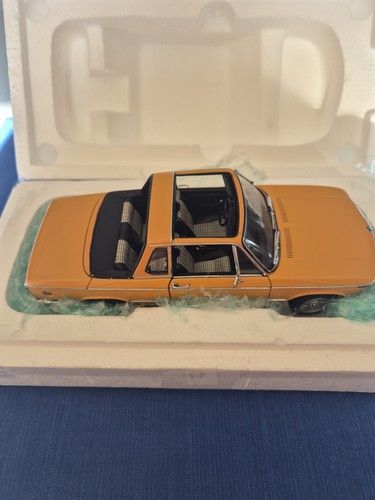 Autoart bmw 2002 baur - 2002,
