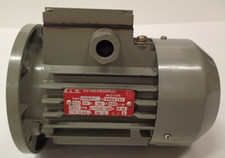 Moteur Triphasé à bride 220V-380V 180W 1365 Rpm