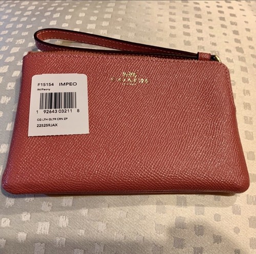 Coach corner zip wristlet - corner,