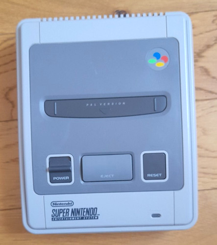 Super nintendo console - nintendo,