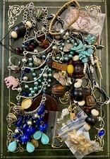 GROS LOT DE BIJOUX VINTAGE ET