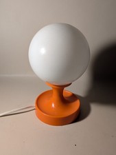 Petite lampe boule sur pied