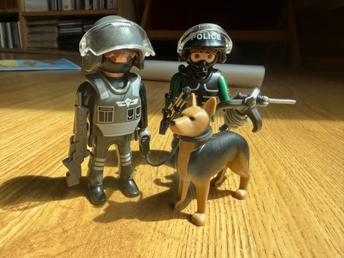 Policiers 1 chien - 2,