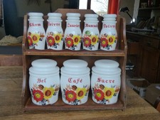 étagère à épices et grands