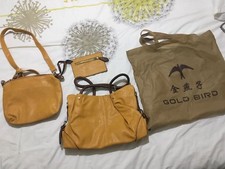 Oiseau doré. Lot de sacs