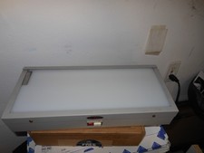 Preowned STAR X-RAY DE 100 15" Dental Medical Lighted View Box Wall Mount Works