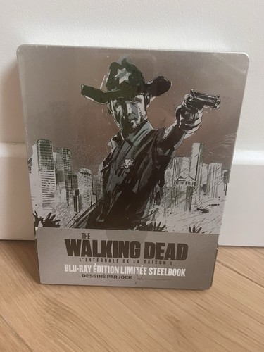 Fox the walking - walking, dead