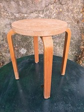 Tabouret empilable E 60 Alvar Aalto, 1933 - 4 pieds