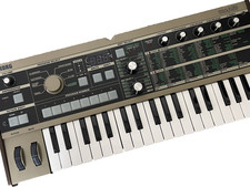 Vocorder synthétiseur KORG