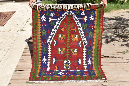 Tapis bleu laine primitive